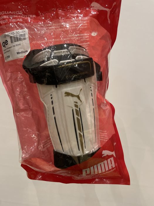 Puma Universal SG40 - nagolenniki / ochraniacze piłkarskie