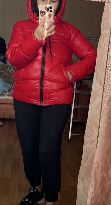 Куртка жіноча в трендовому кольорі