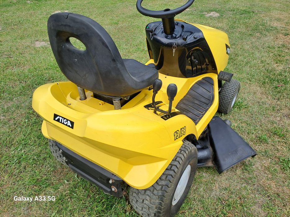 Traktorek kosiarka stiga ,wyrzut boczny ,2 noże  zdrowa orginal