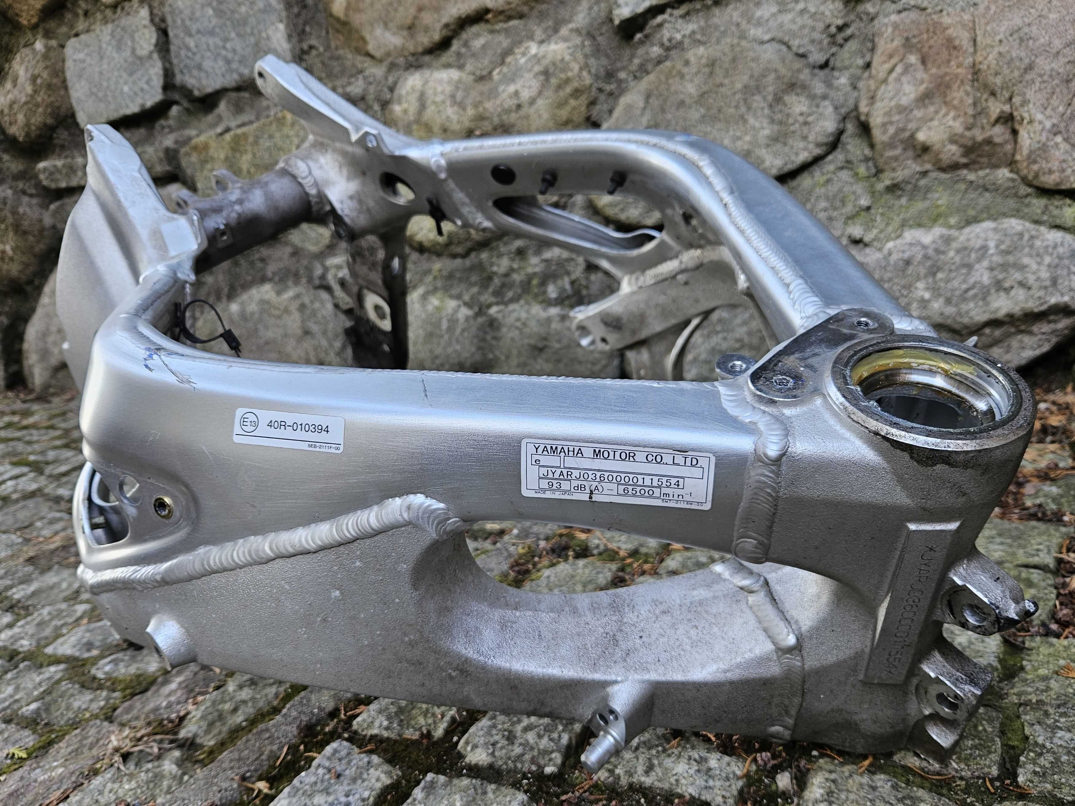 Rama + papiery dokumentacja niemiecka Yamaha YZF-R6 R6 RJ03 98-02