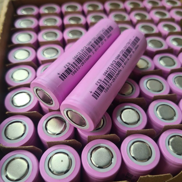 Аккумулятор 18650-2600 mah 3,6 v
Новый