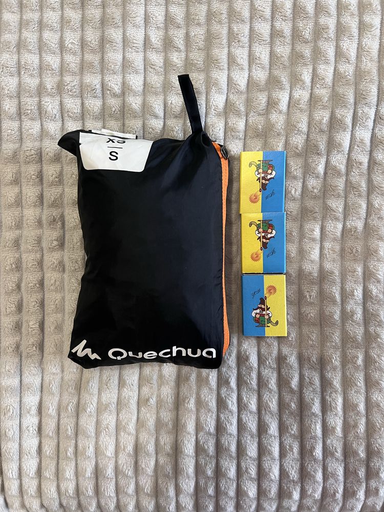 Дощовик (анорак) Decatlon Quechua xs/s