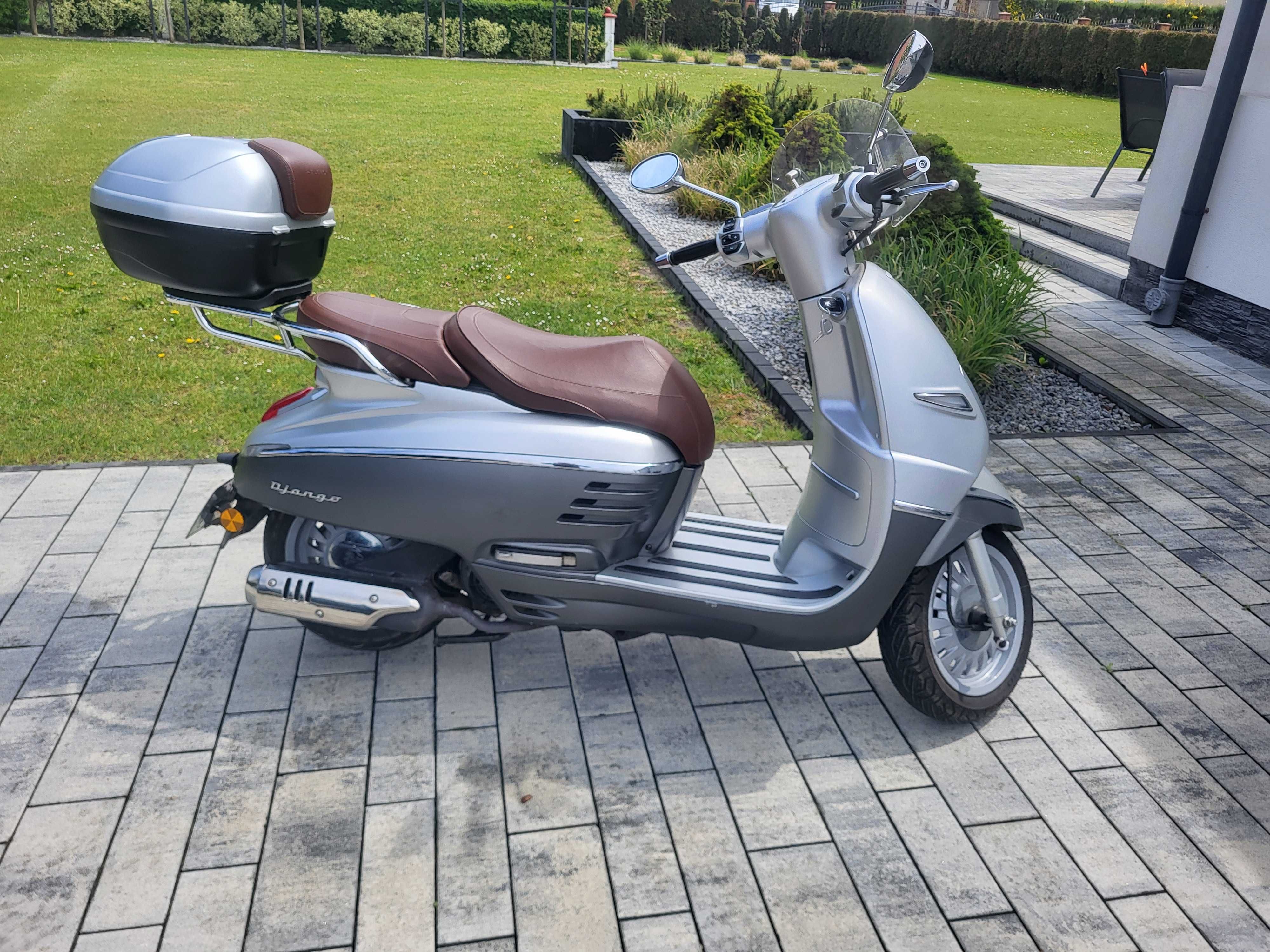 Skuter Peugeot Django 125- malutki przebieg