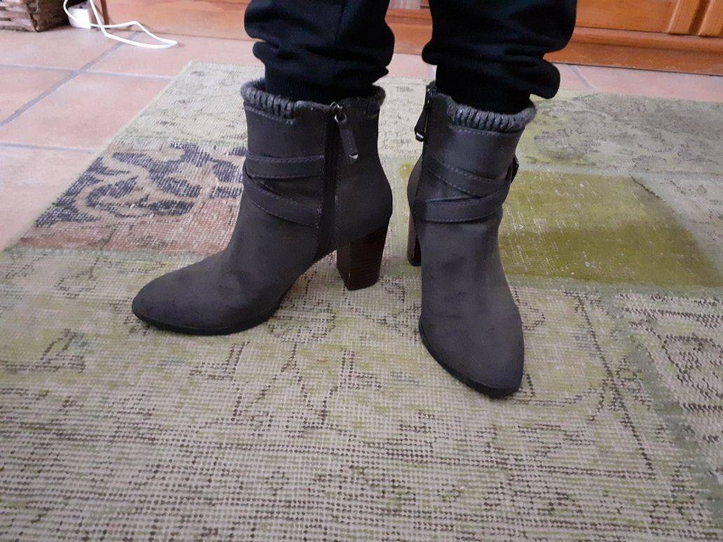 Botas de senhora 39