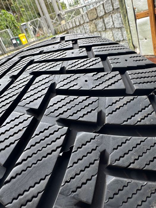 Opony zimowe 275/45 R20 110T cena za 4 sztuki