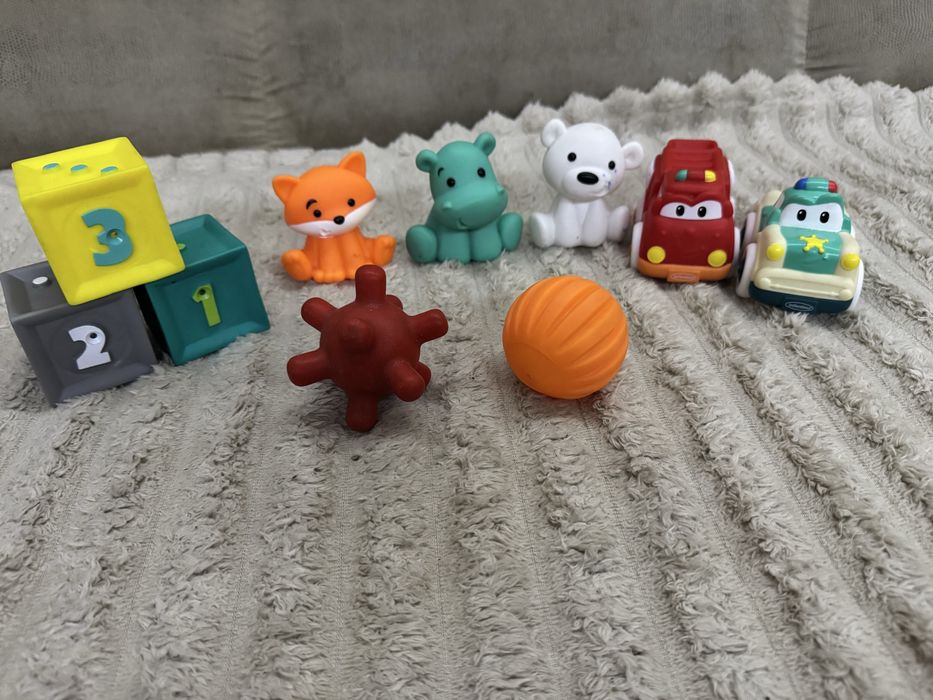 Ігровий набір Infantino машинки , звірі , мʼячики