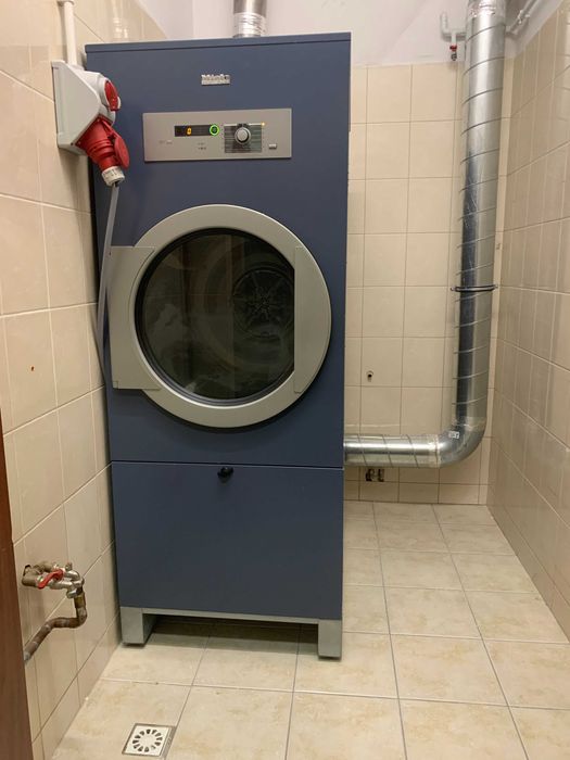 Suszarka elektryczna Miele Professional - ładowność do 15kg, Fv23%