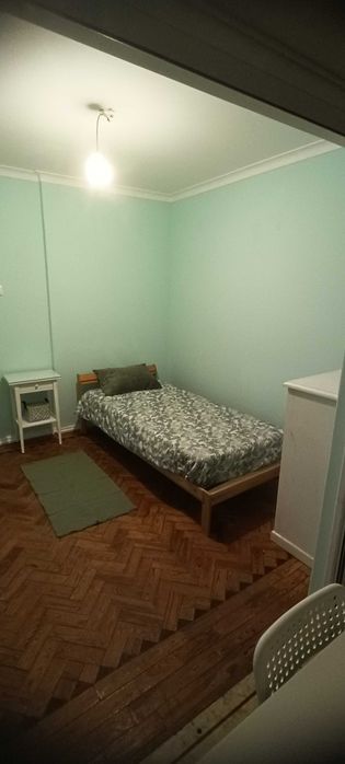 Quartos para estudantes/ profissionais deslocados.