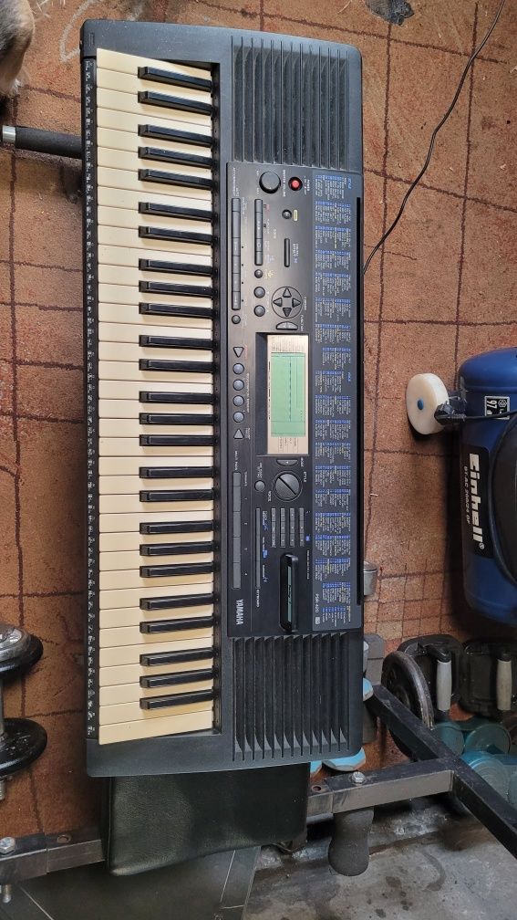 Keyboard YAMAHA PSE420