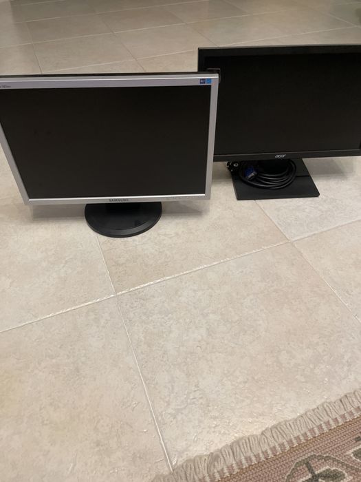 2 monitores em bom estado