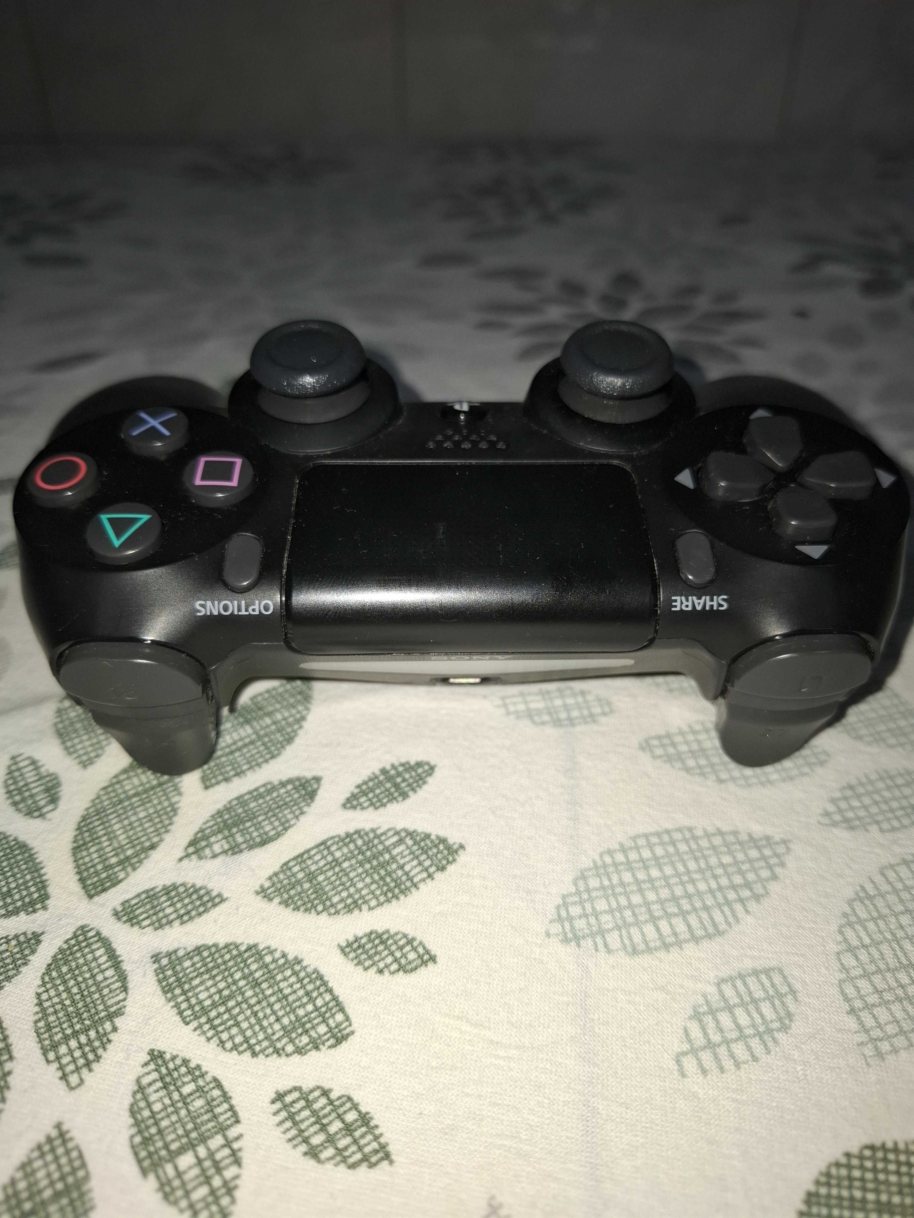 PS4 1Tb cor preta com comando
