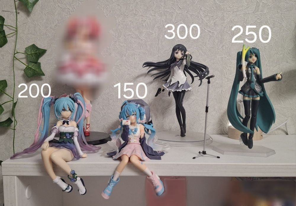 Аніме фігурки  .