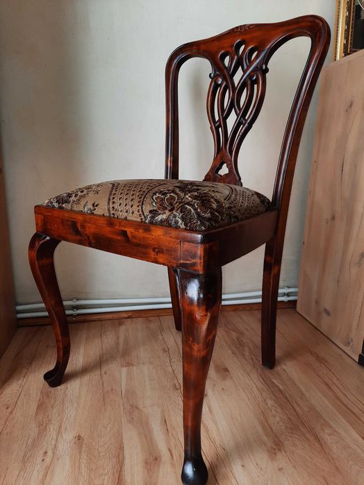 sprzedam dwa stare, antyczne krzesła