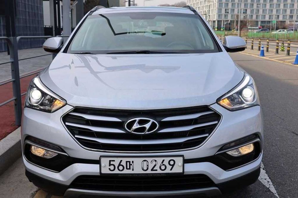 Hyundai Santa Fe 4WD 2016