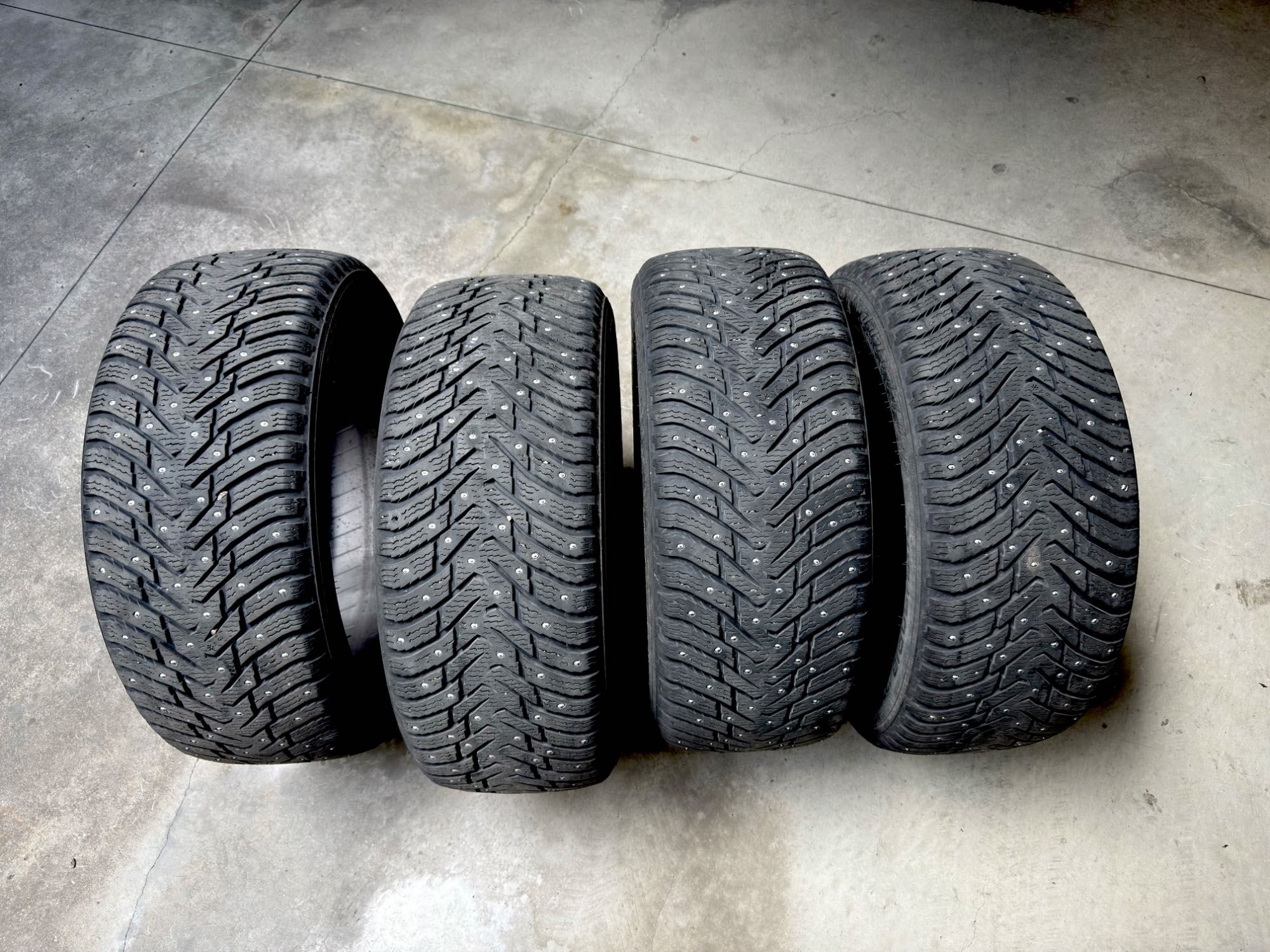 4x Nokian Hakkapeliitta 8 RunFlat – шип 
245/50/R18 100T