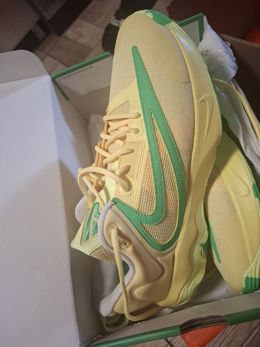 Sprzedam buty do koszykówki r.47