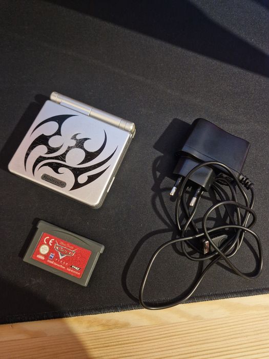 Nintendo game boy advance sp trivial