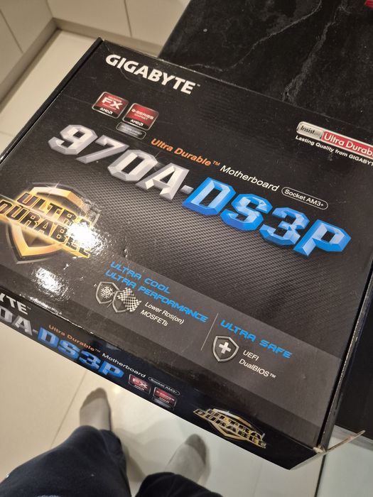 Gigabyte 970a-ds3p amd fx-6350 3.9 GHz 8gb ram