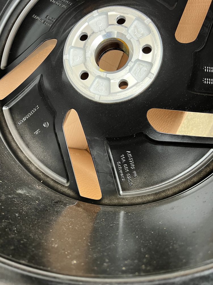 Felga 8,5x21 ET40 VW ID4 id5 w idealnym stanie
