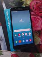 Продам телефон Samsung J7 Neo в гарному стані ,+4 нових чохли