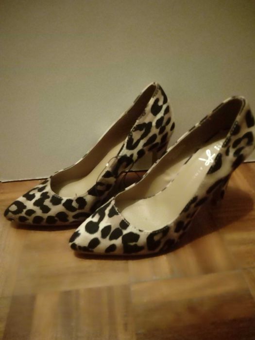 Sapato salto alto primark