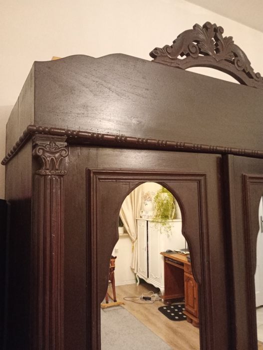 Antyk dwudziestolecie międzywojenne szafa lite drewno lustra