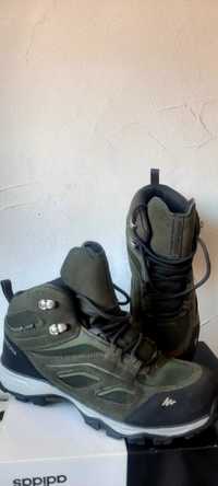 Buty trekkingowe wodoodporne Quechua roz.39