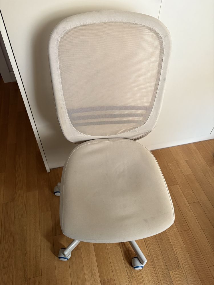 Krzesło obrotowe fotel biurowy do pracy Ikea Flintan bezowe