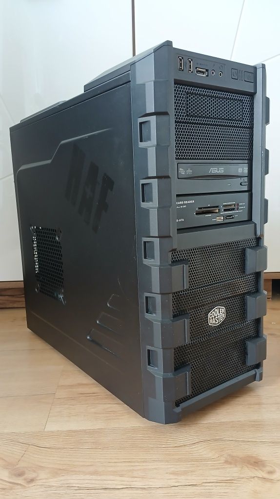 i7 7700--i3 10100 Ram DDR4 16Gb 3200Mhz GtX1070 8Gb RayTracing  SSD 1T