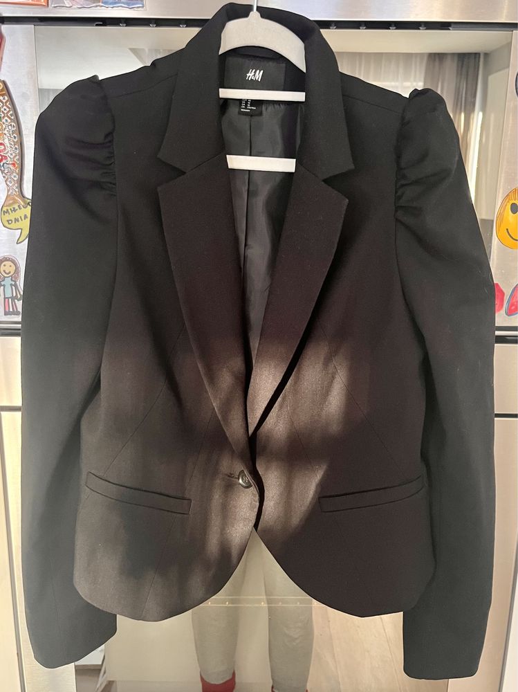 Czarna, elegancka marynarka z bufkami, h&m