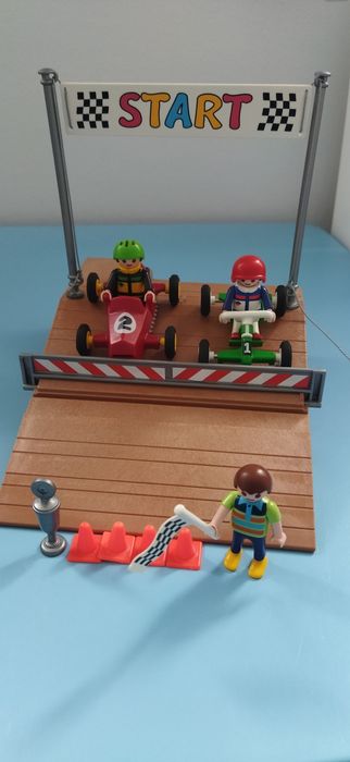 Playmobil City Life 4141. Wyścigi gokartów...