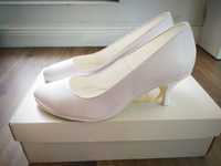 Nieużywane buty Witt białe -  37  Powystawowe  model 105 czółenka