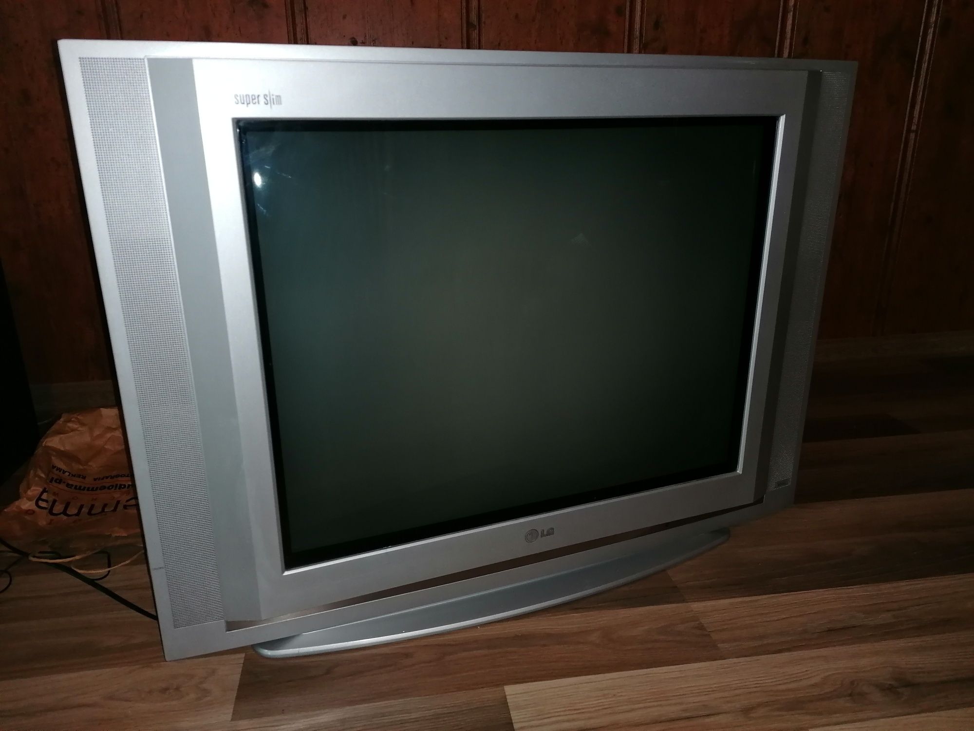 Telewizor LG 28 cali
