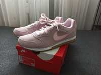 Buty Nike MD Runner 2 SE, r. 40,5 zamszowe