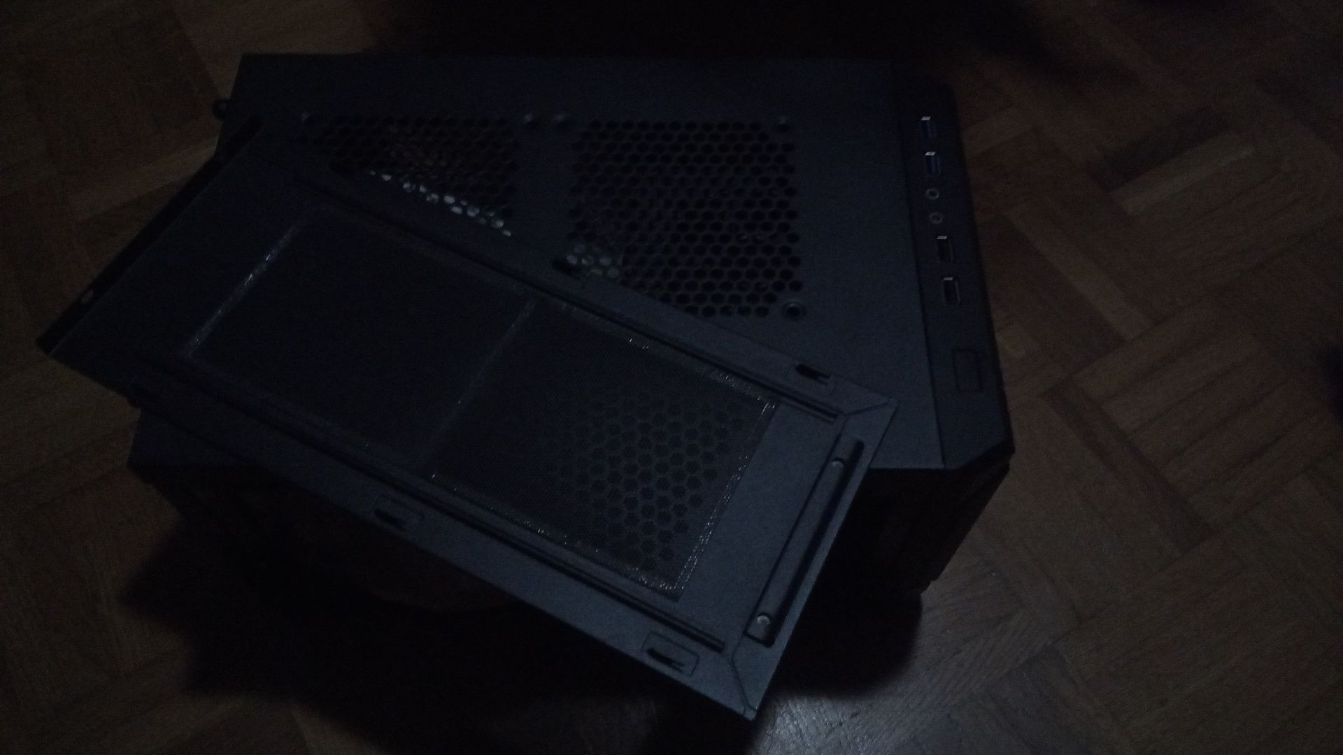 Caixa mini itx sharkoon qb one