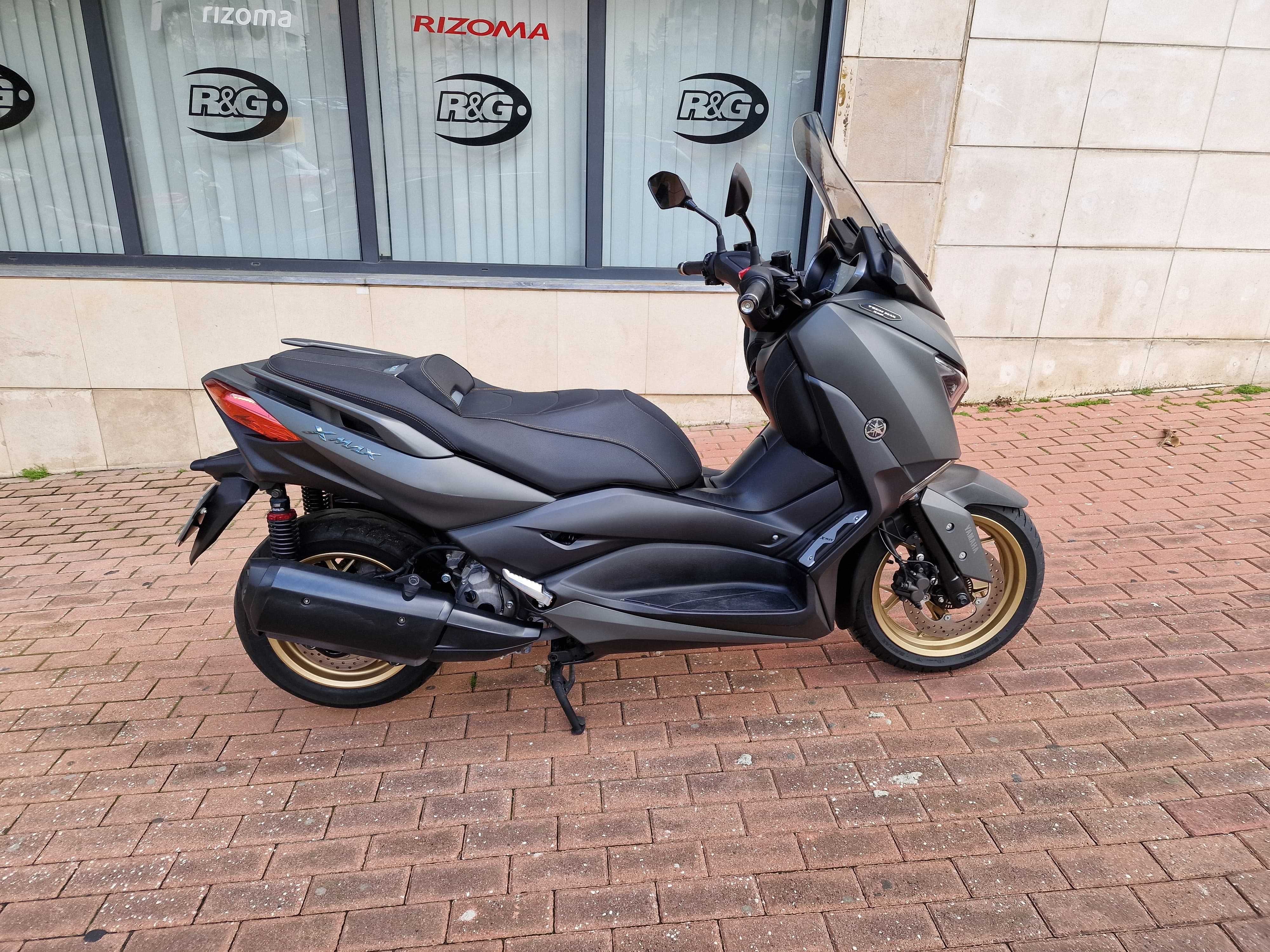 YAMAHA XMAX300 EM ESTADO NOVO