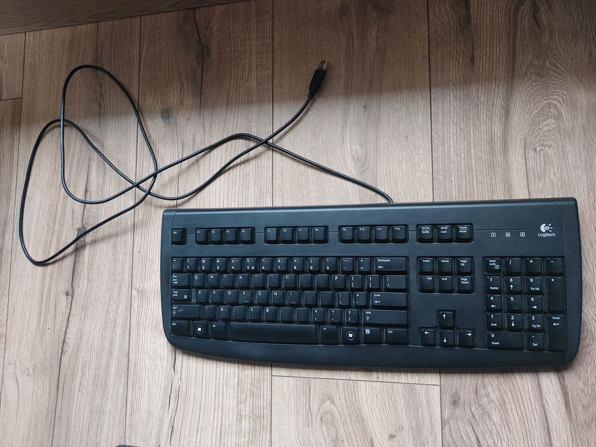 Klawiatura LOGITECH KEYBOARD odporna na zalania użytkownik PC biurowa