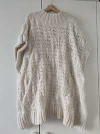 Poncho sweter narzutka z golfem Reserved