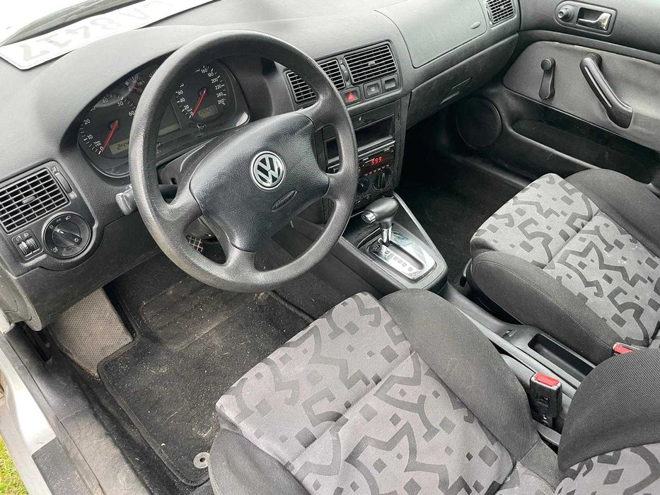 VW Golf 1999 1.6 8V AUTOMAT klima Super stan sprowadzony z Niemiec