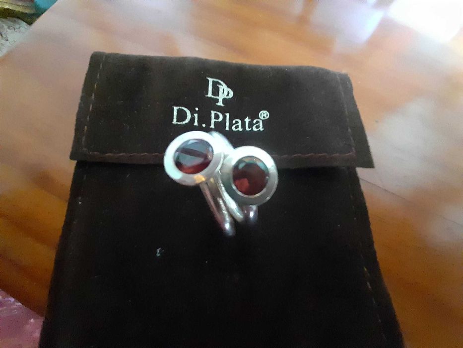 Anel em prata contrastada com pedras semipreciosas, NOVO