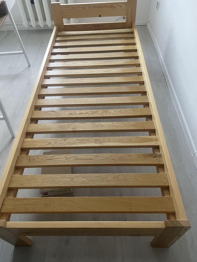 Łóżko sosnowe pojedyncze 80x200