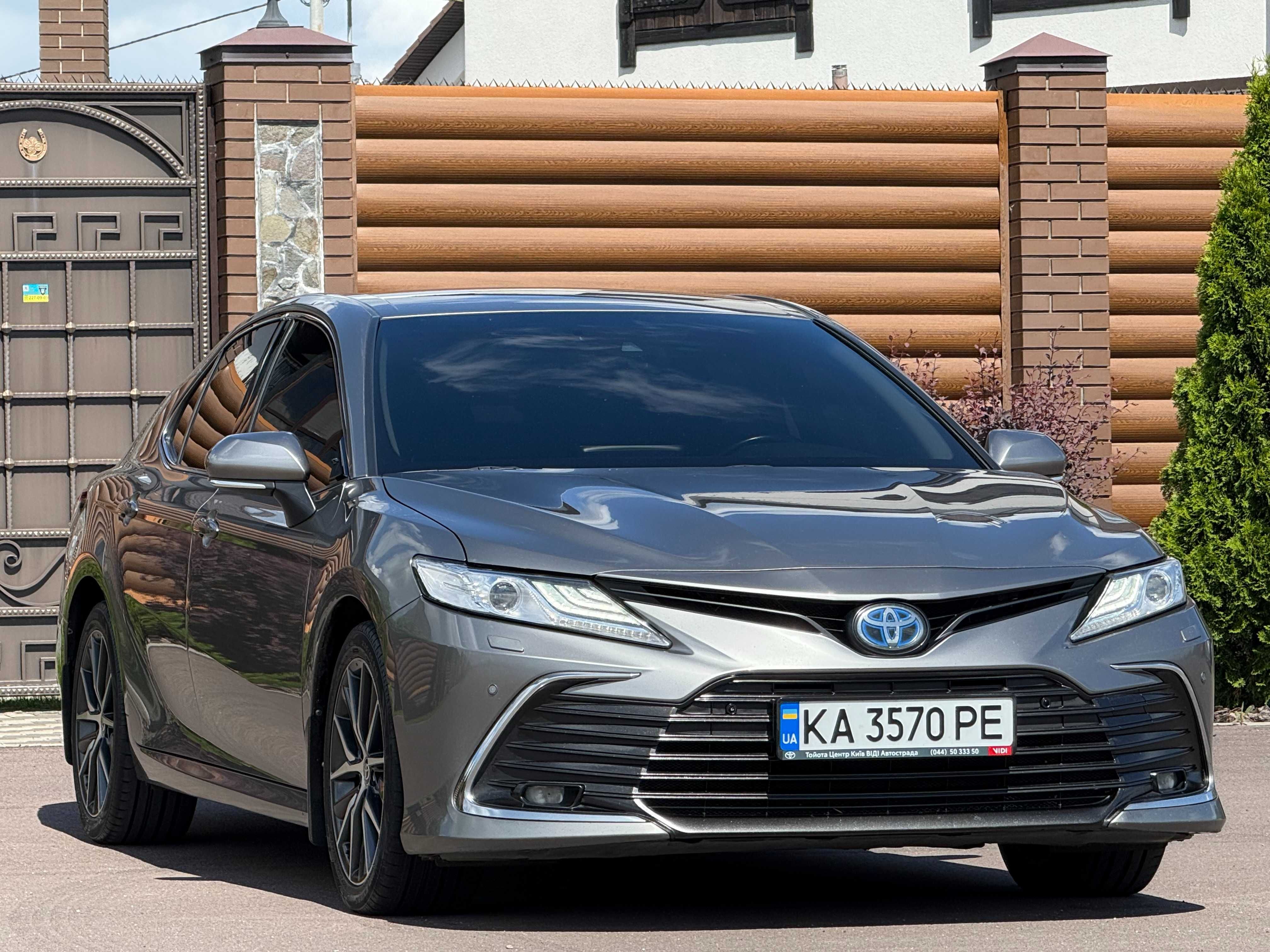 Toyota Camry 2021 Офіційна 2,5 Гібрид Гарний стан