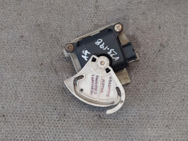 Motor da comporta da sofagem AUDI A4 (8D2, B5)