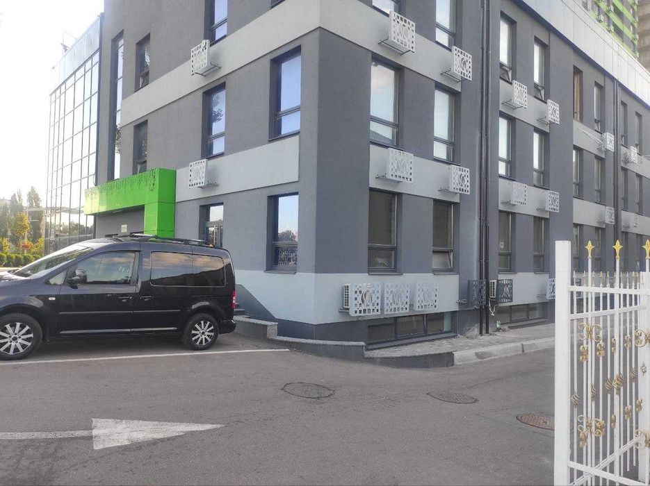 Продаж комерційного приміщення пр-т Бажана 17, метро, Макдональдс