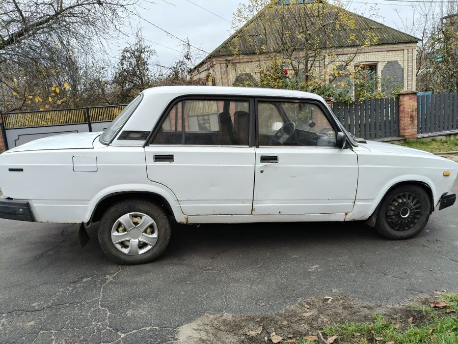 Продам ВАЗ 2107 бензин