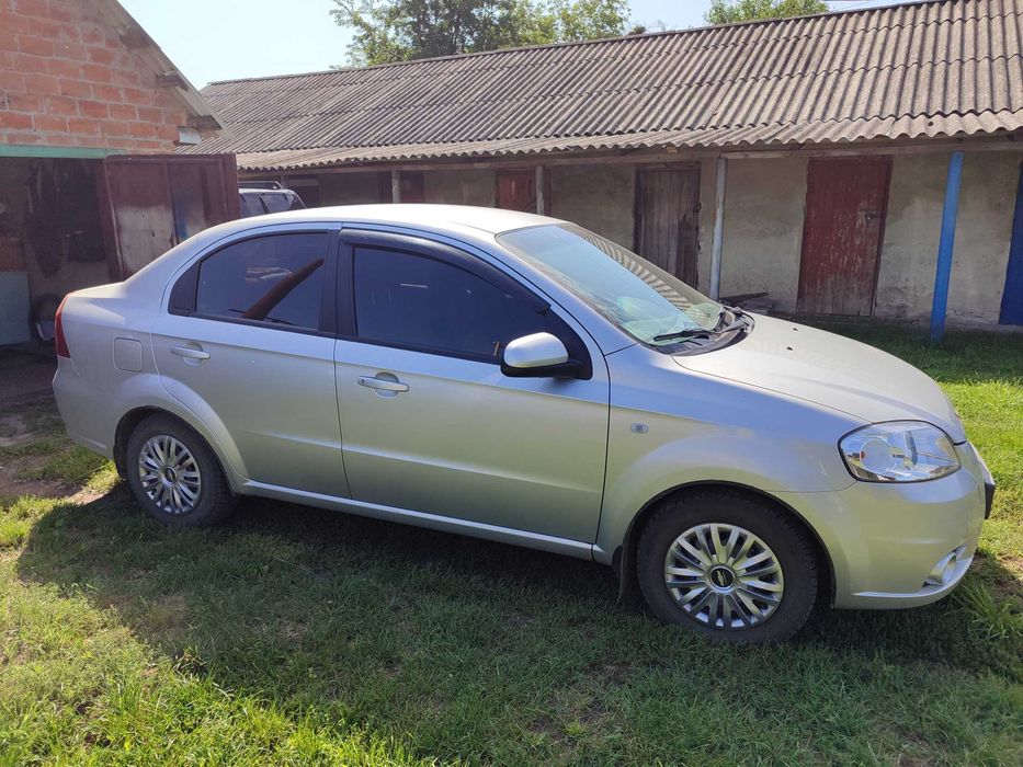 Авто в гарному стані з малим пробігом