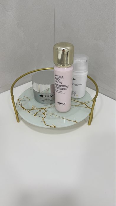 Полиця-органайзер для косметики