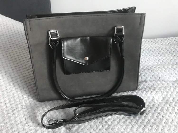 Czarna torebka Karen