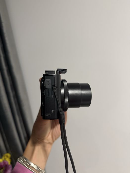 Sony rx 100 mark III фотоапарат (аналог canon g7x ) зі спалахом