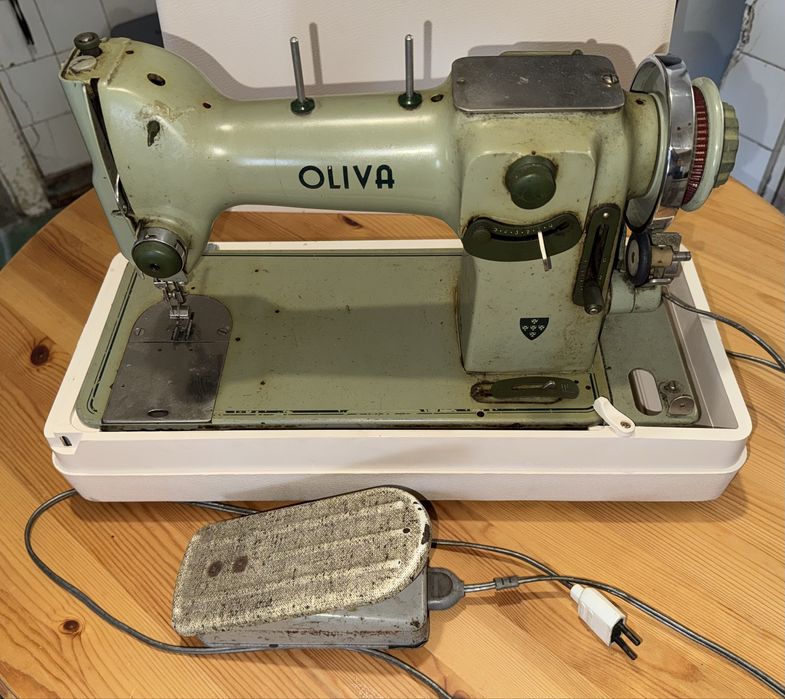 Máquina costura Oliva CL.50
